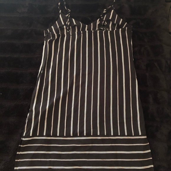 Forever 21 dress - Picture 2 of 4